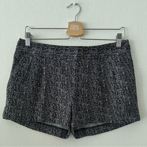 EXPRESS Low Rise Short. Size 4